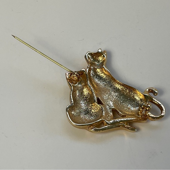 Cat Duo Brooch - Picture 4 of 5